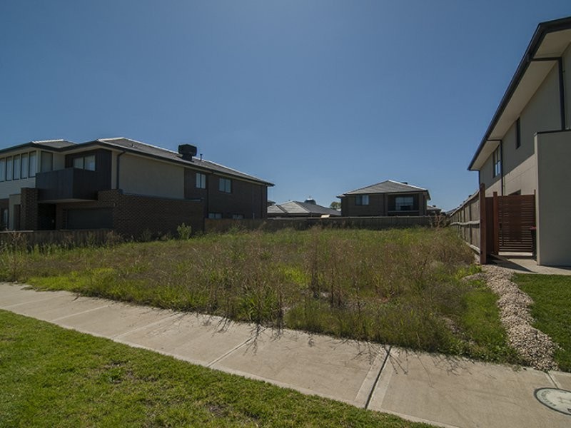 10 Fernleaf Avenue, Keysborough VIC 3173