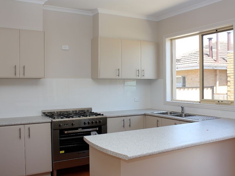 2/37 Kelvinside Road, Noble Park VIC 3174