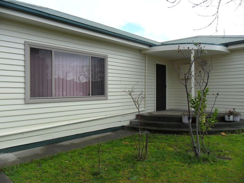 42 Royal Avenue, Springvale VIC 3171