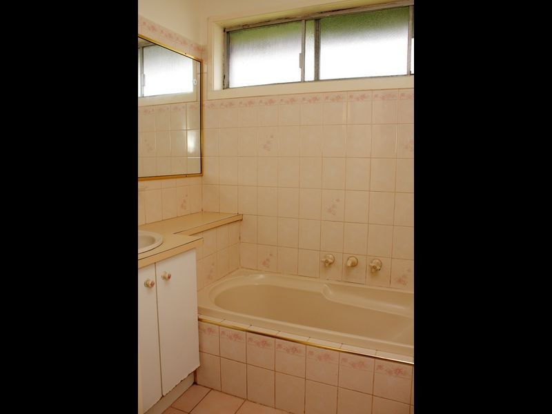 12 Jacksons Road, Noble Park North VIC 3174