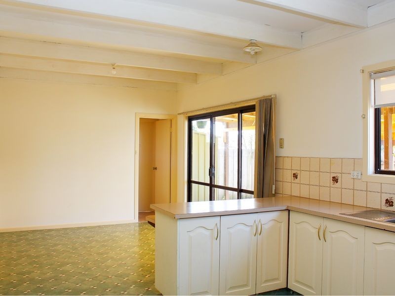 1/5 Simpson Street, Noble Park VIC 3174