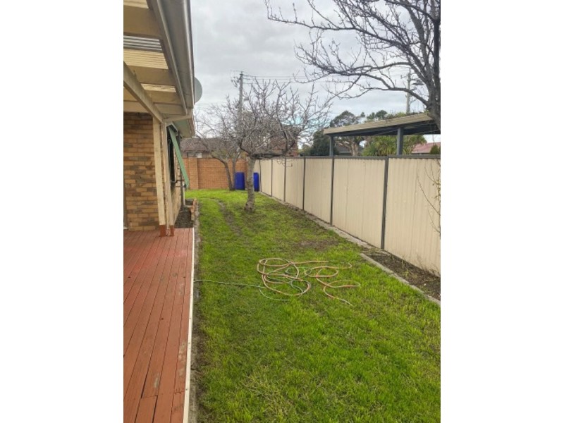 1 Walnut Crescent, Noble Park VIC 3174