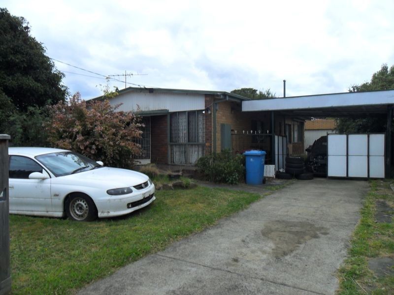 21 Pinewood Avenue, Dandenong North VIC 3175