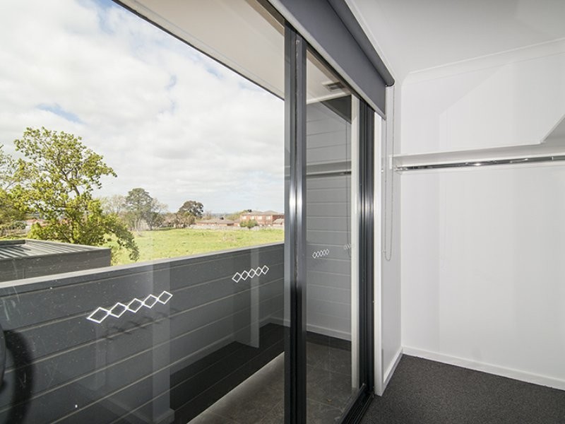 9 Sheba Court, Hallam VIC 3803