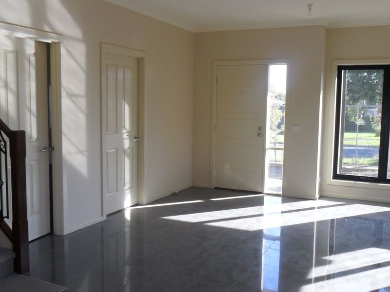 1/1 Rex Court, Noble Park VIC 3174