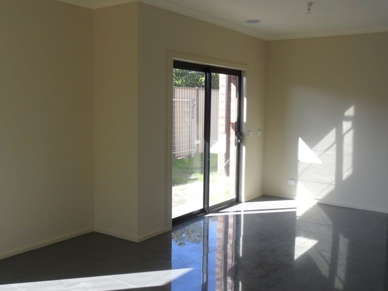 1/1 Rex Court, Noble Park VIC 3174