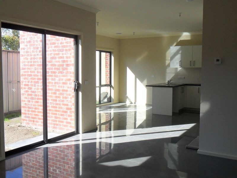 2/1 Rex Court, Noble Park VIC 3174