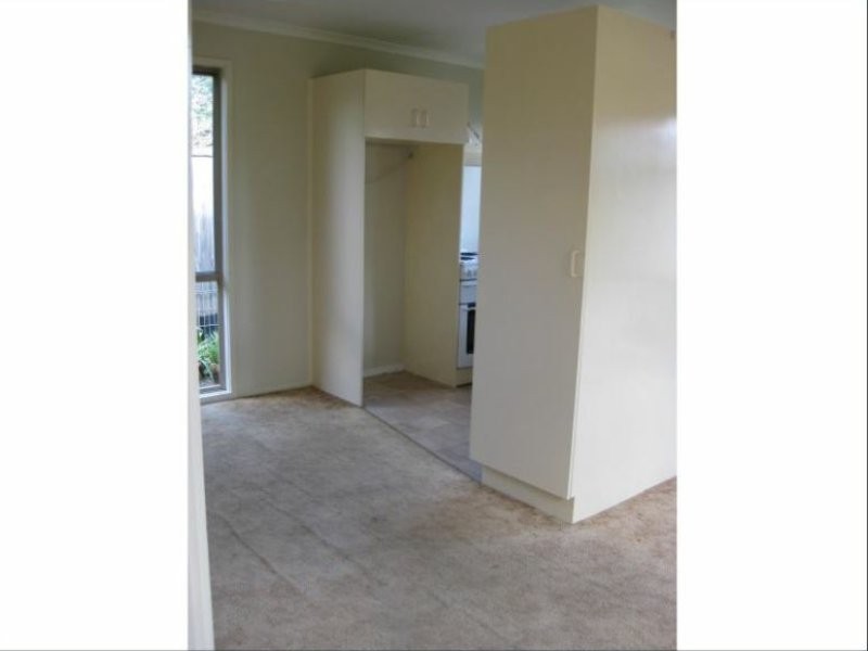 2/2 Ford Avenue, Oakleigh VIC 3166