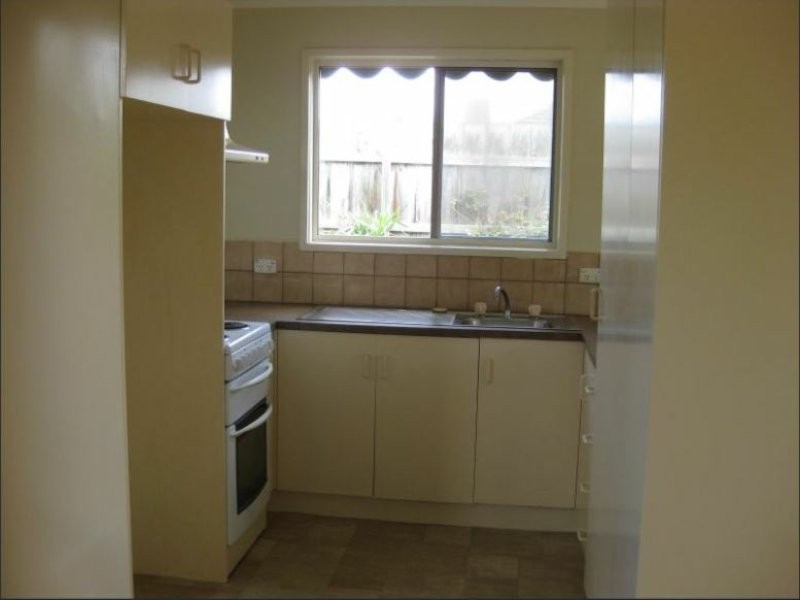 2/2 Ford Avenue, Oakleigh VIC 3166