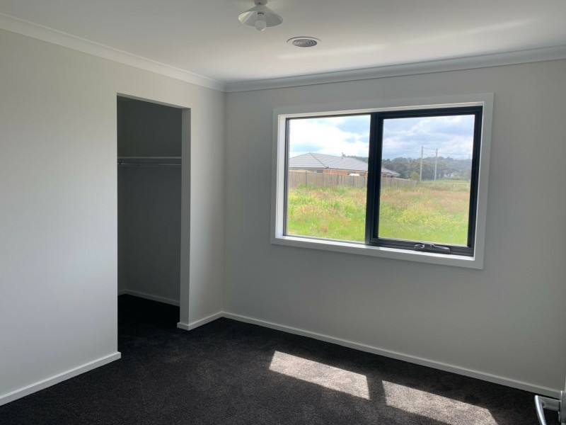 8 Stanley Drive, Officer VIC 3809