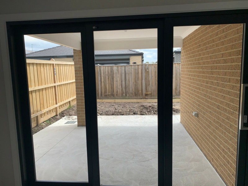 8 Stanley Drive, Officer VIC 3809