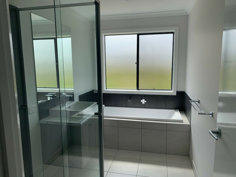 8 Stanley Drive, Officer VIC 3809