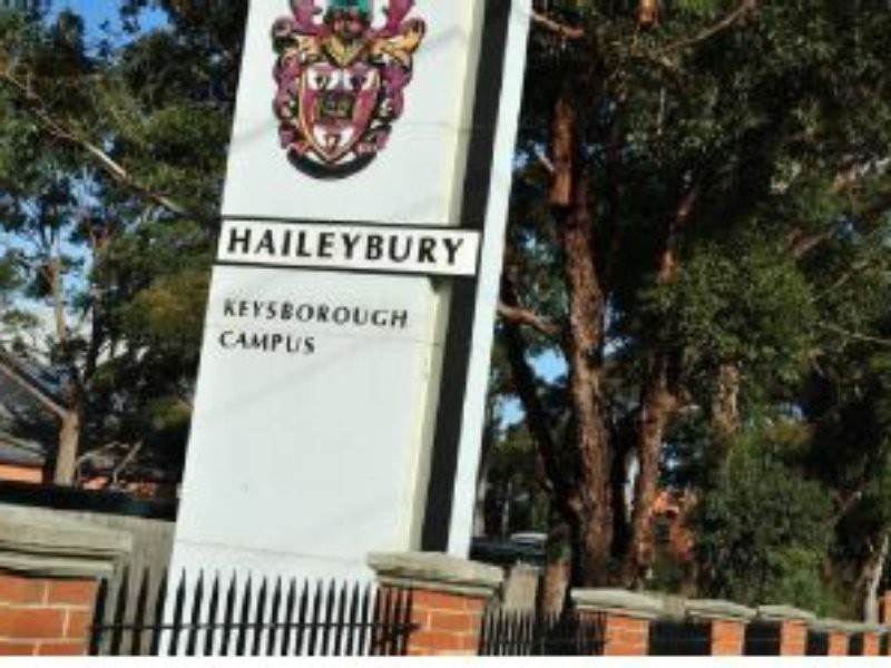 11 Dangerfield Drive, Springvale South VIC 3172