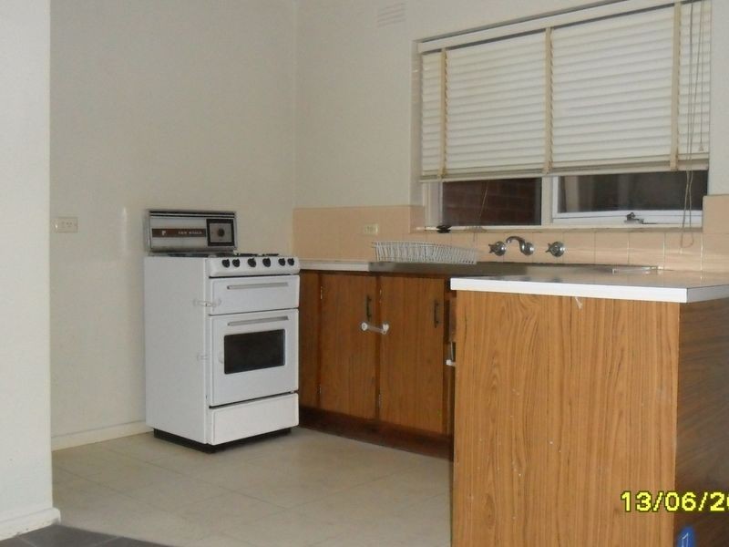 2/32 Kelvinside Road, Noble Park VIC 3174