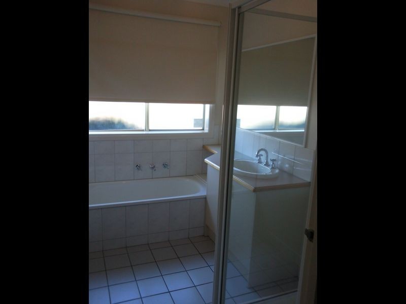 6/50-52 Bellevue Drive, Berwick VIC 3806