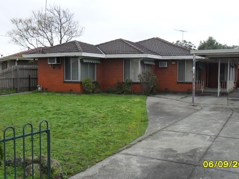 6 Narellan Drive, Keysborough VIC 3173
