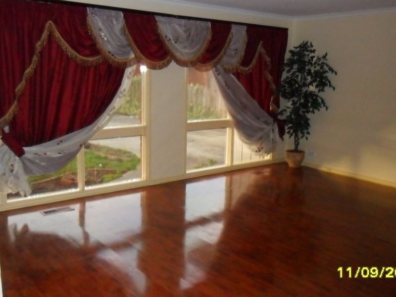 27 George Chudleigh Drive, Hallam VIC 3803