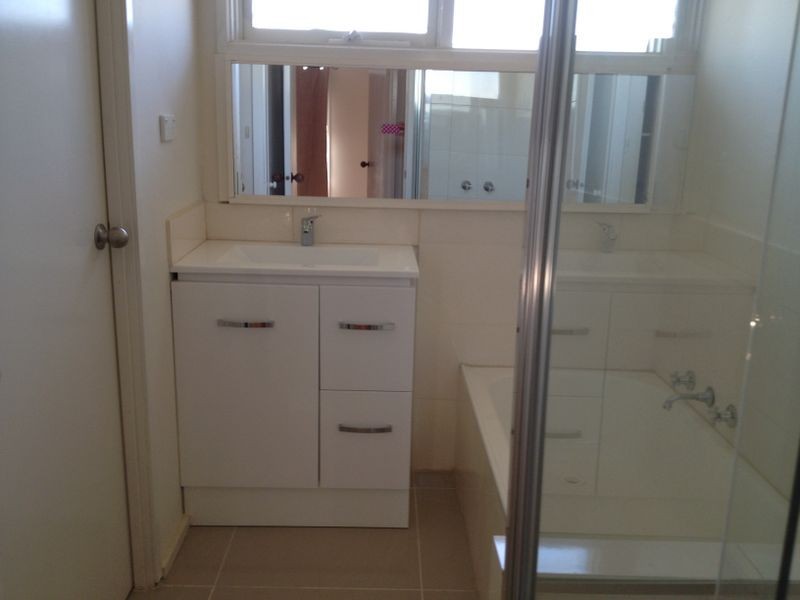 2/114 Kelvinside Road, Noble Park VIC 3174