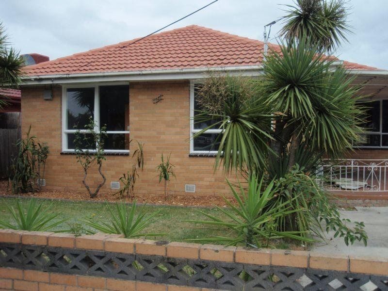 14 Silvan Avenue, Springvale VIC 3171