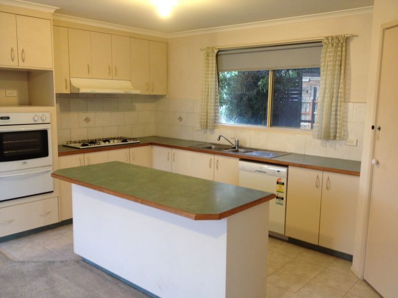 38 Bluegum Way, Hampton Park VIC 3976