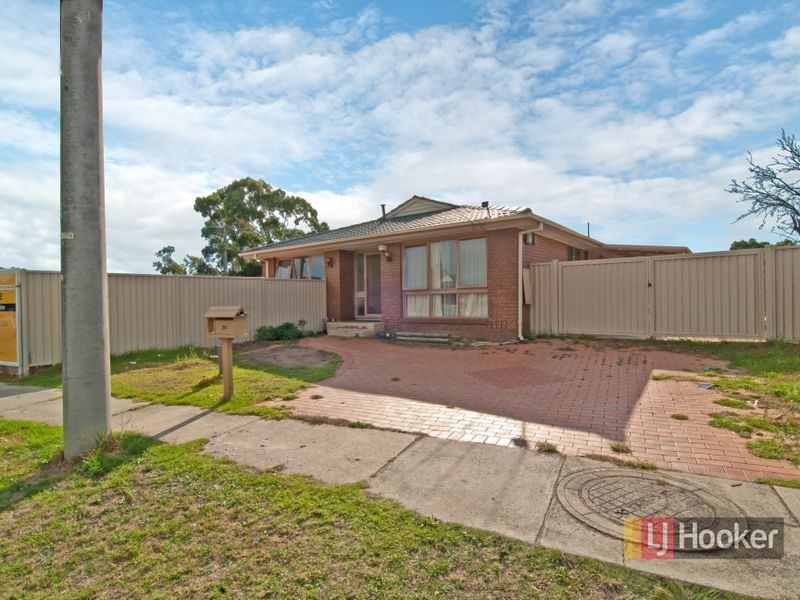 20 Liverpool Drive, Keysborough VIC 3173