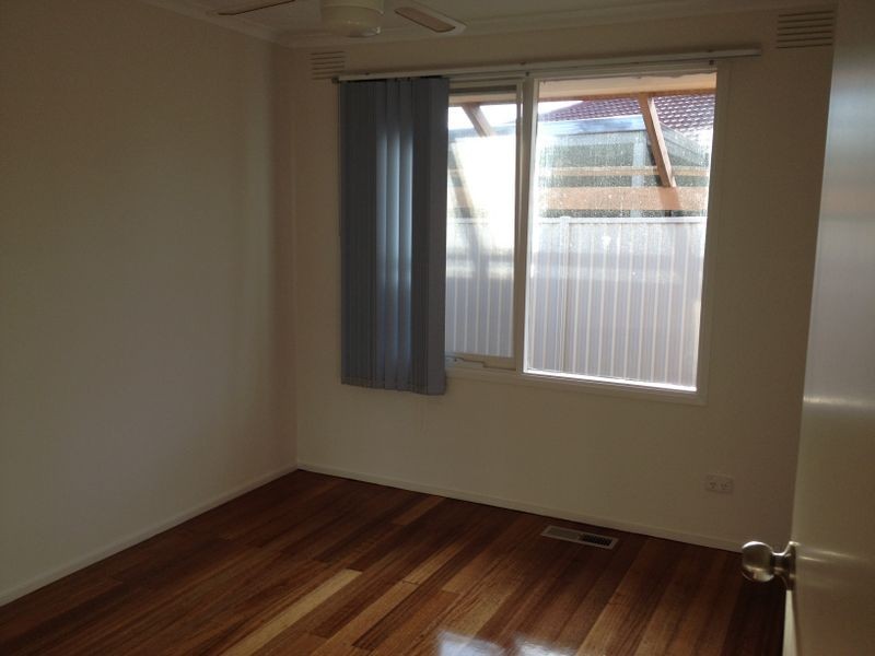 20 Liverpool Drive, Keysborough VIC 3173