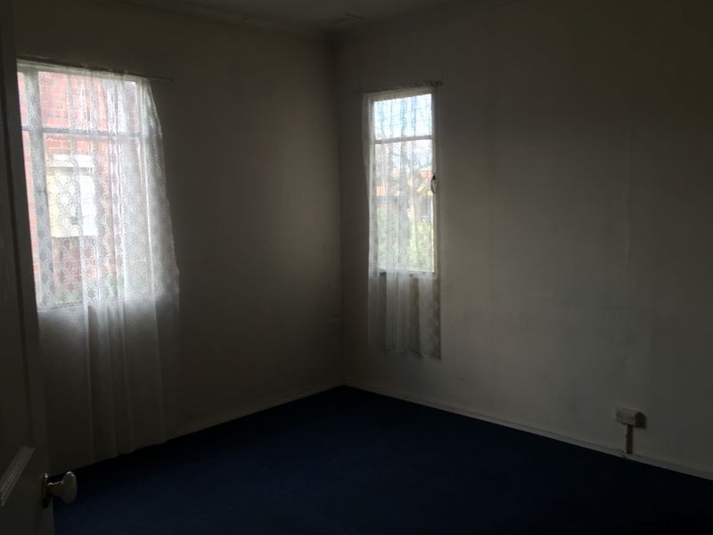 33 Hughes Crescent, Dandenong North VIC 3175