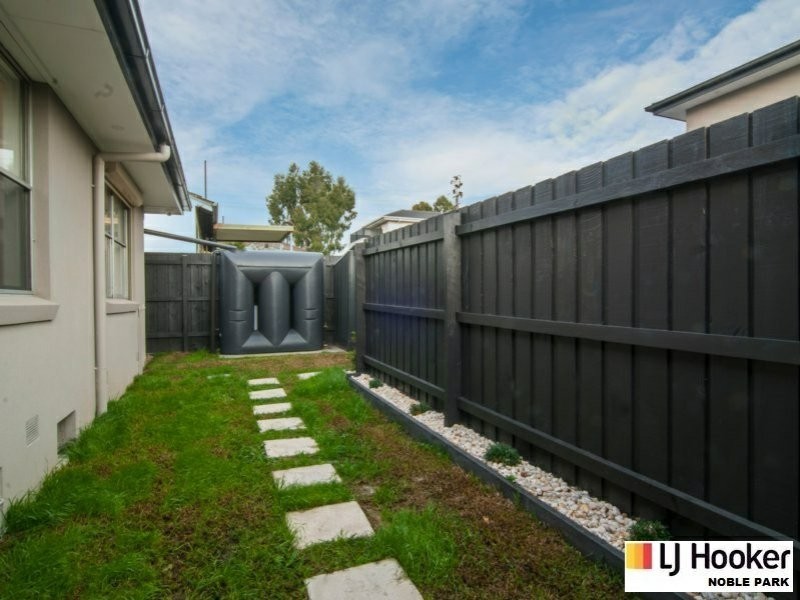 1/4 Plum Street, Doveton VIC 3177