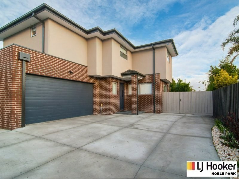 2/4 Plum Street, Doveton VIC 3177