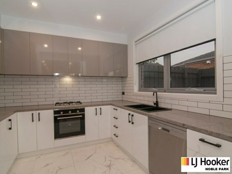 2/4 Plum Street, Doveton VIC 3177