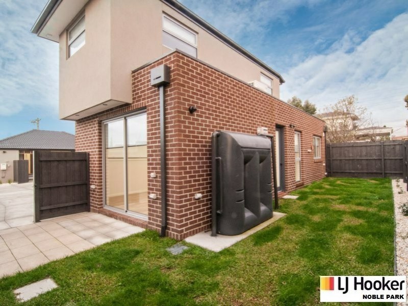 2/4 Plum Street, Doveton VIC 3177