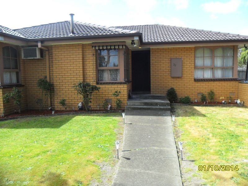 27 Beauvorno Avenue, Keysborough VIC 3173