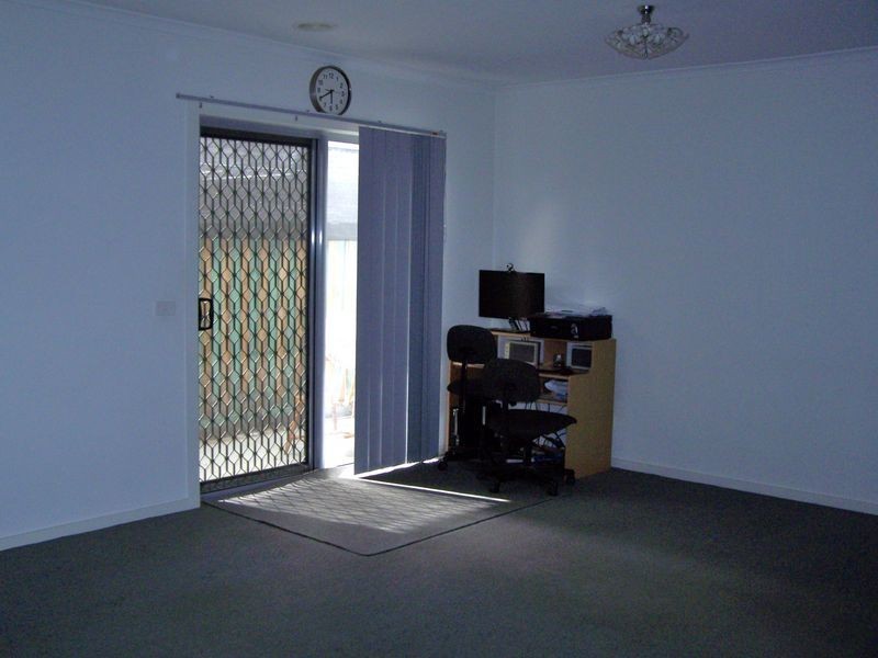 4/10 Bloomfield Road, Noble Park VIC 3174