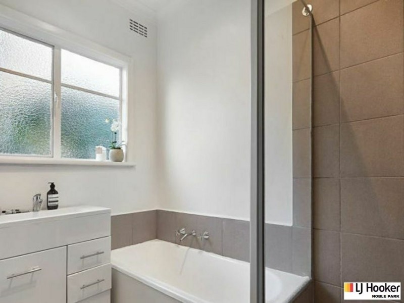 1/35 Kingsley Grove, Mount Waverley VIC 3149