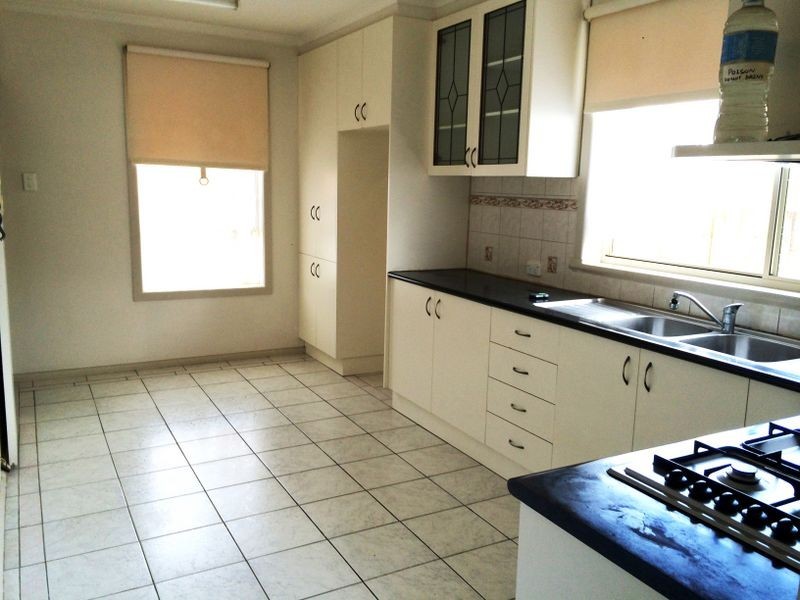 16 Finchaven Avenue, Keysborough VIC 3173