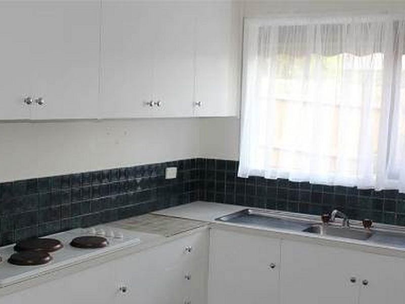 19 Suffolk Road, Dandenong North VIC 3175