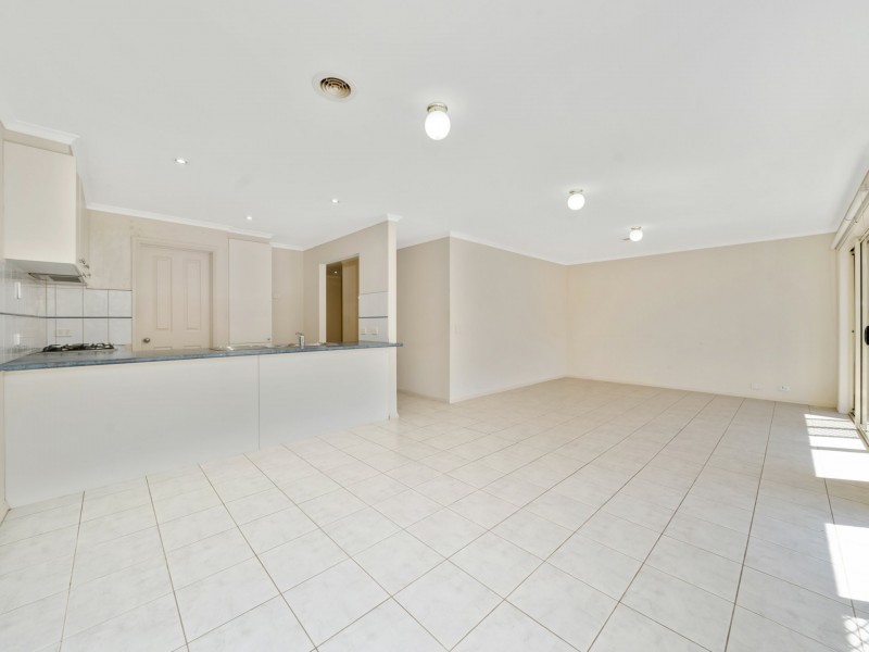 4/1 Briggs Crescent, Noble Park VIC 3174