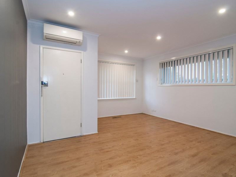 1/4 Plum Street, Doveton VIC 3177