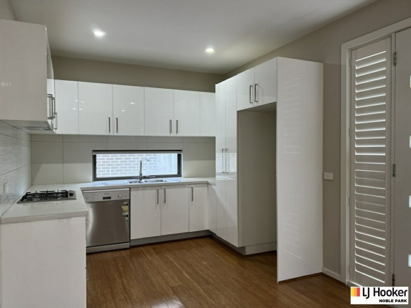 1 /27 Leonard Avenue, Noble Park VIC 3174