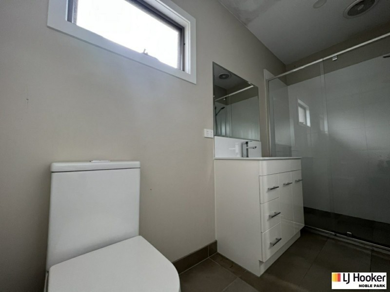 1 /27 Leonard Avenue, Noble Park VIC 3174