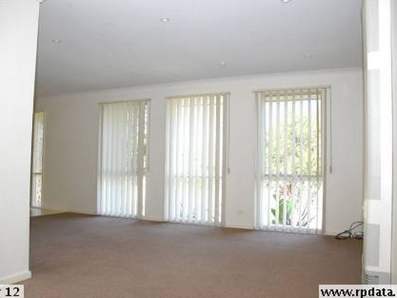 1-2/143 Pound Road, Hampton Park VIC 3976