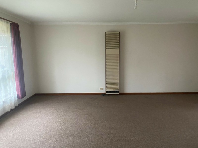 2/13 Burrapike Avenue, Springvale VIC 3171