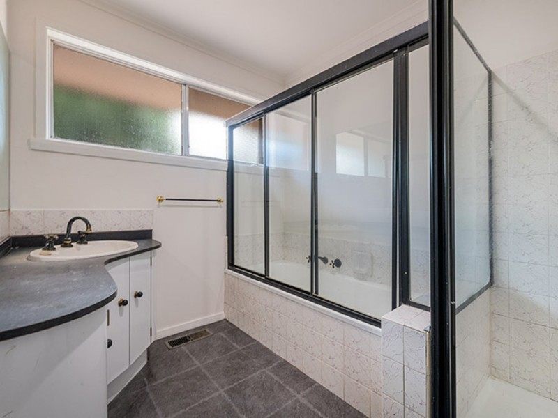25 Southern Drive, Dingley Village VIC 3172