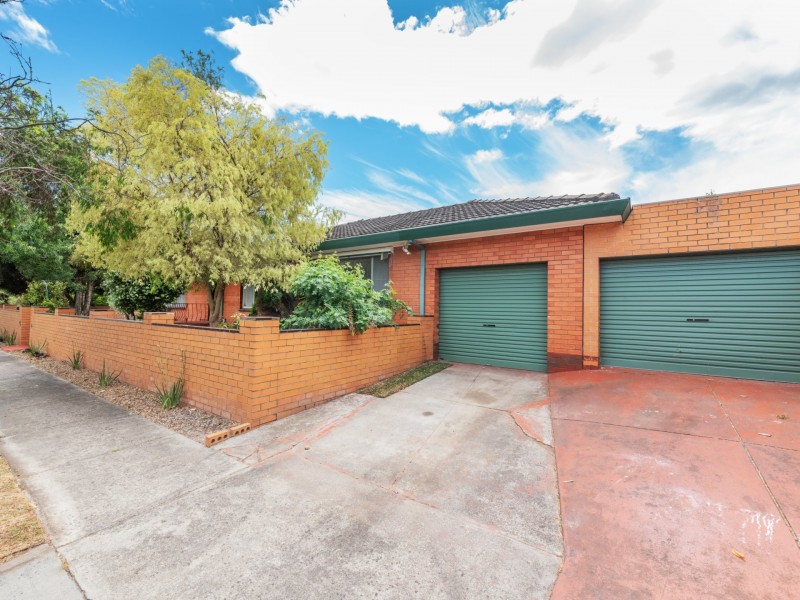 25 Southern Drive, Dingley Village VIC 3172