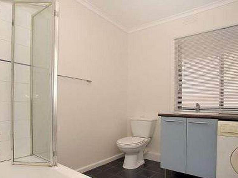 1/7 Ronald Avenue, Noble Park VIC 3174