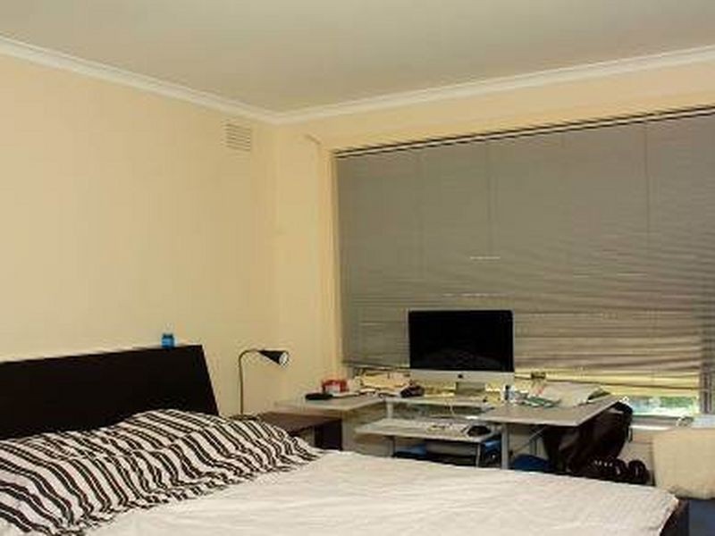 26 Fairbank Road, Clayton South VIC 3169