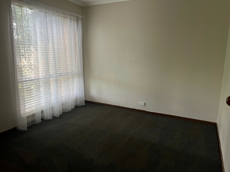 8 Canterbury Street, Cranbourne VIC 3977