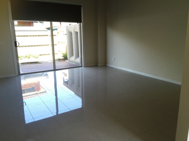 2/21 Rutherglen Street, Noble Park VIC 3174