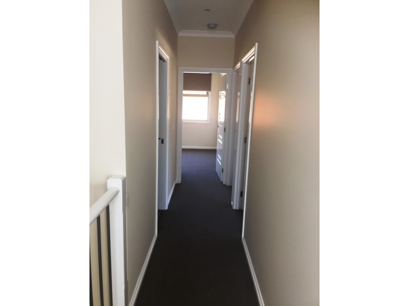 2/21 Rutherglen Street, Noble Park VIC 3174