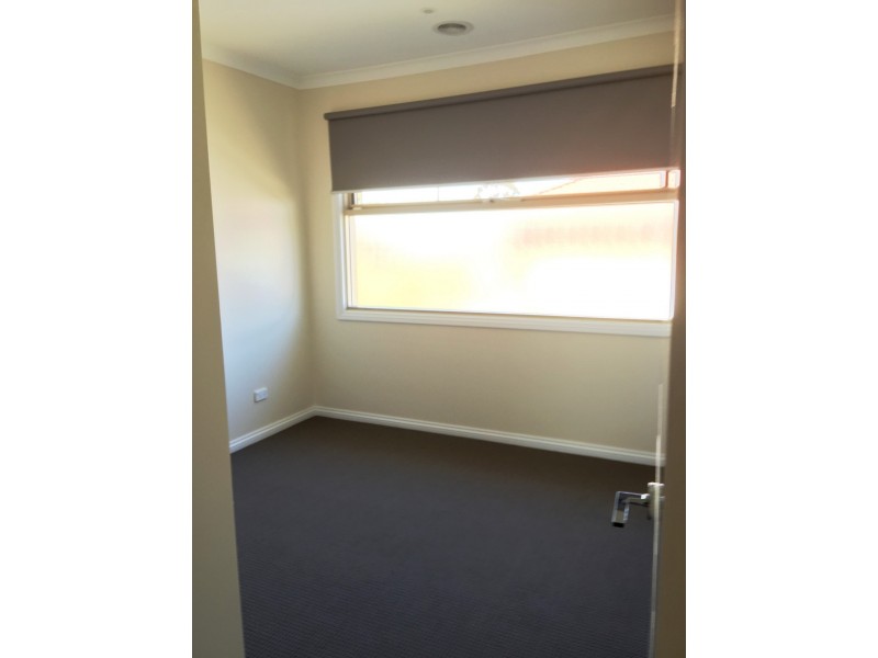 2/21 Rutherglen Street, Noble Park VIC 3174